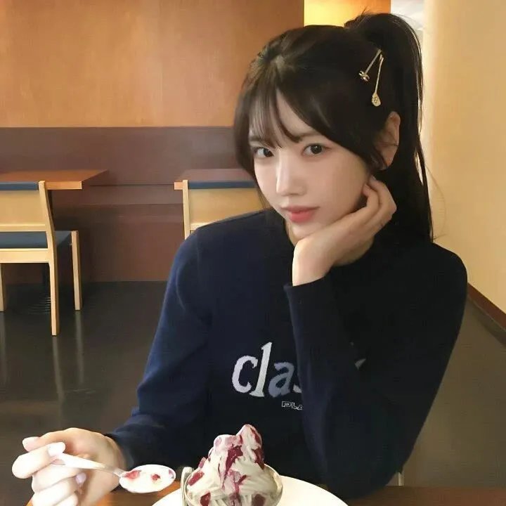 蓝色的眼睛 在线观看